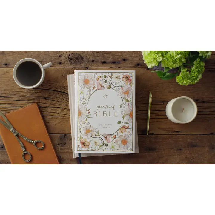 ESV Gracelaced Bible, Hc (Artwork By Ruth Chou Simons)