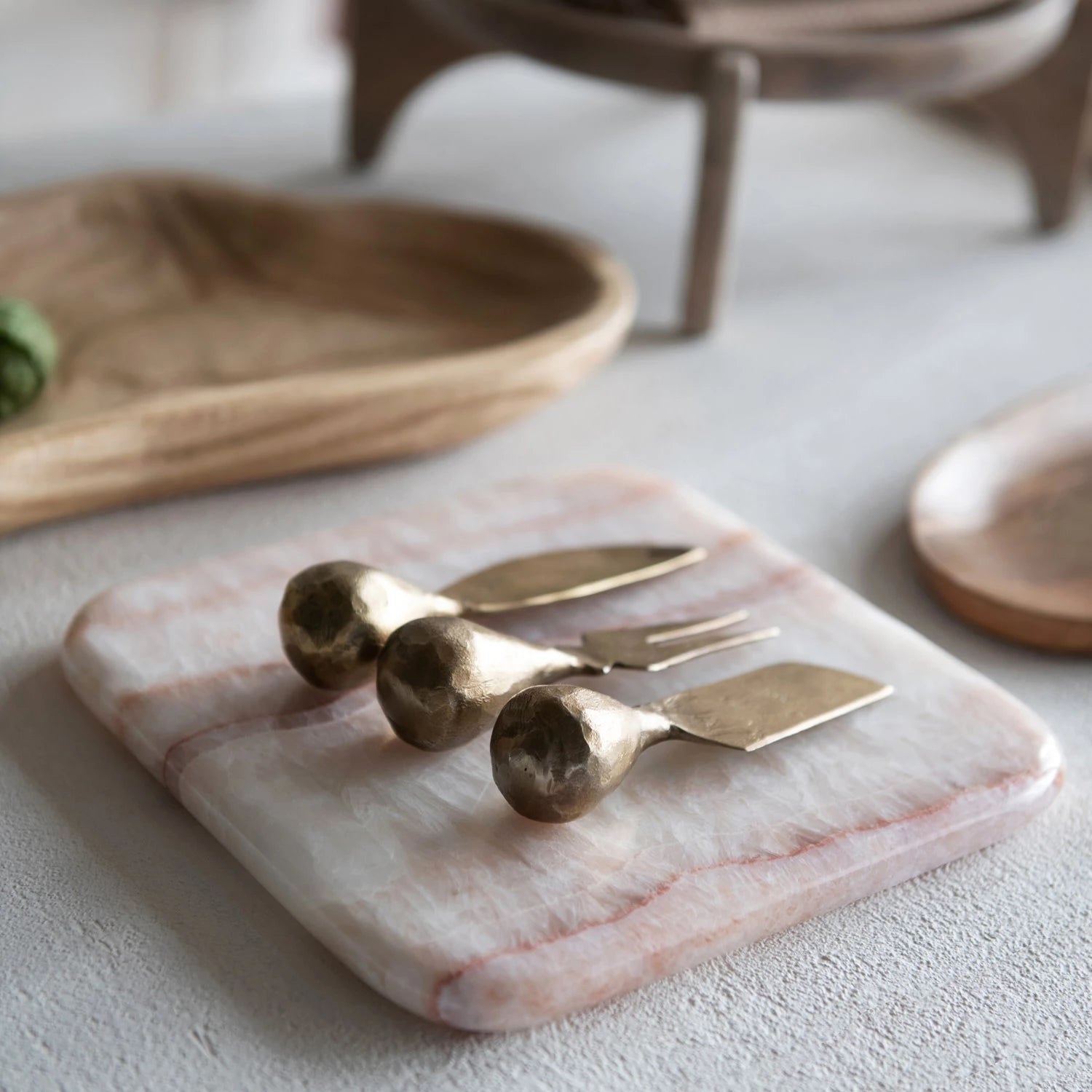 Honey Onyx Cheese/Serving Board, Natural