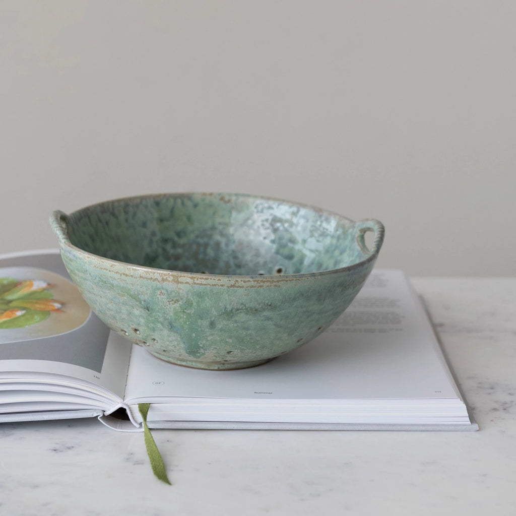 Stoneware Berry Bowl with Handles