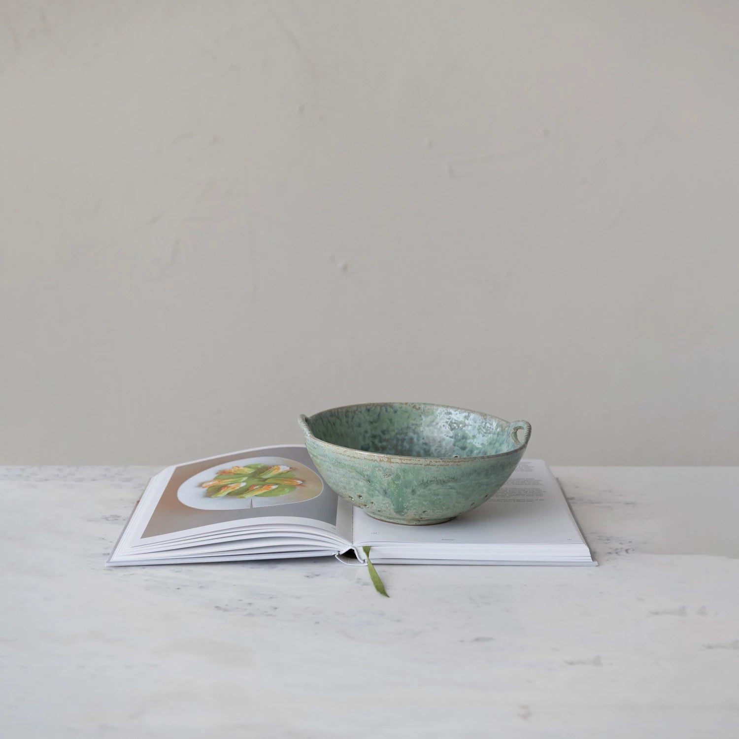 Stoneware Berry Bowl with Handles