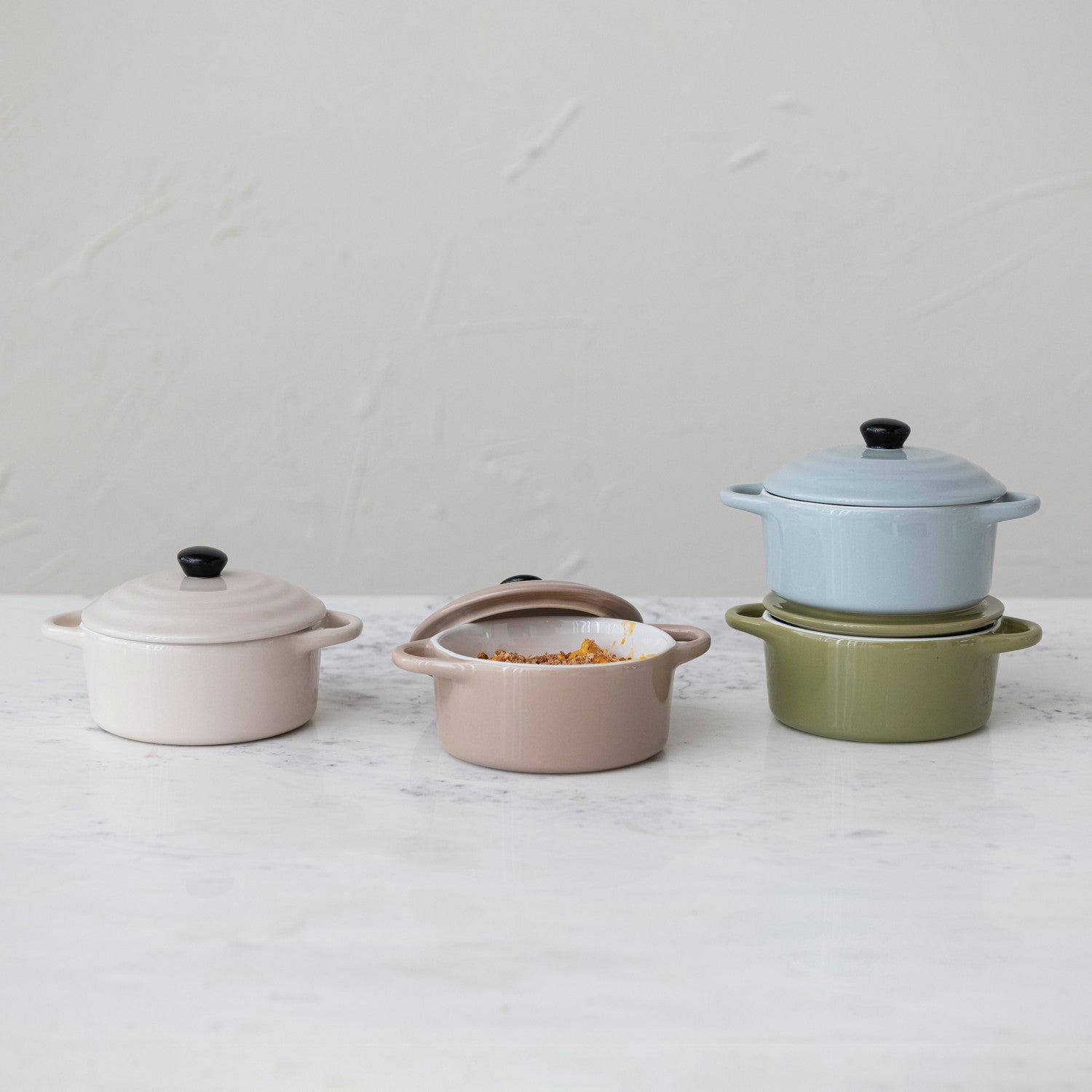1 Cup Stoneware Mini Baker w/ Lid, 4 Colors
