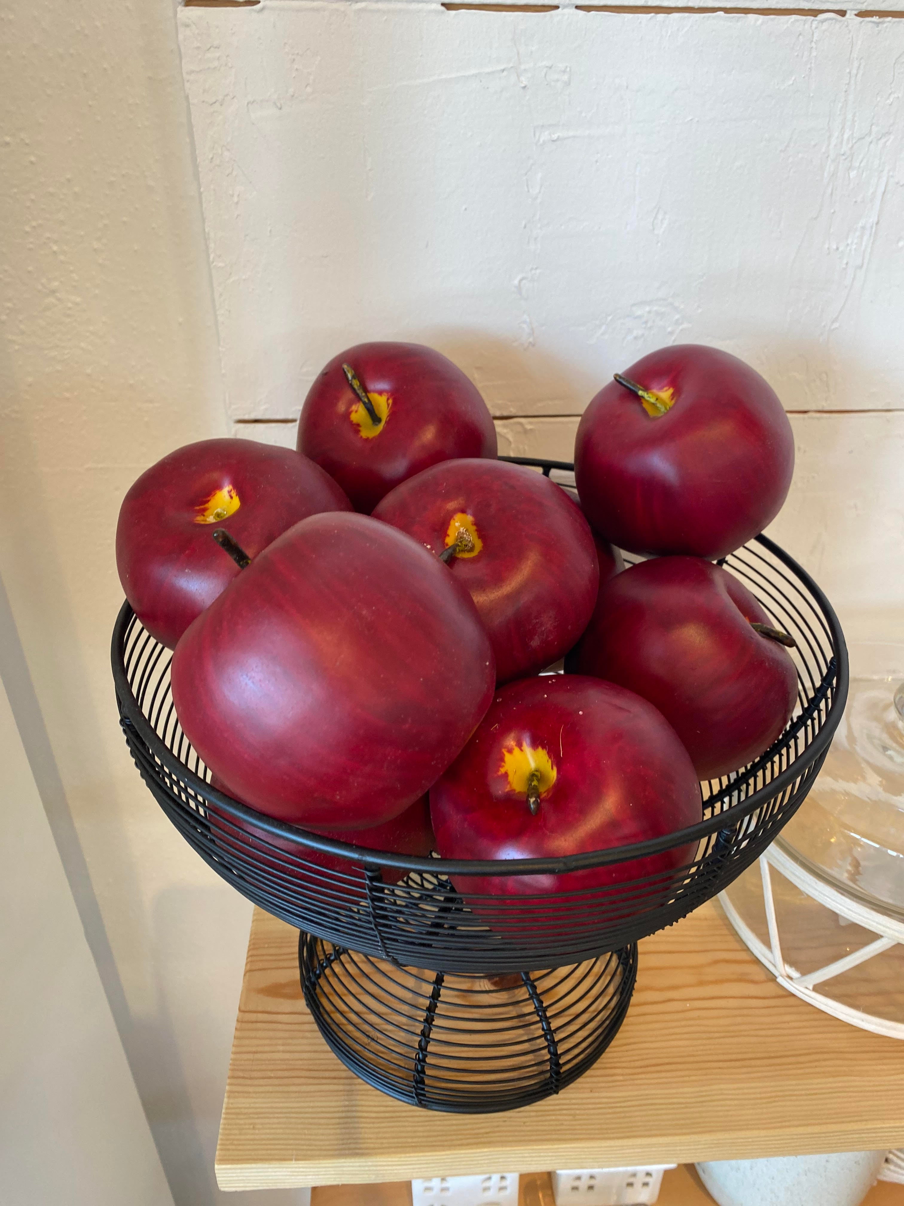 Red Apples