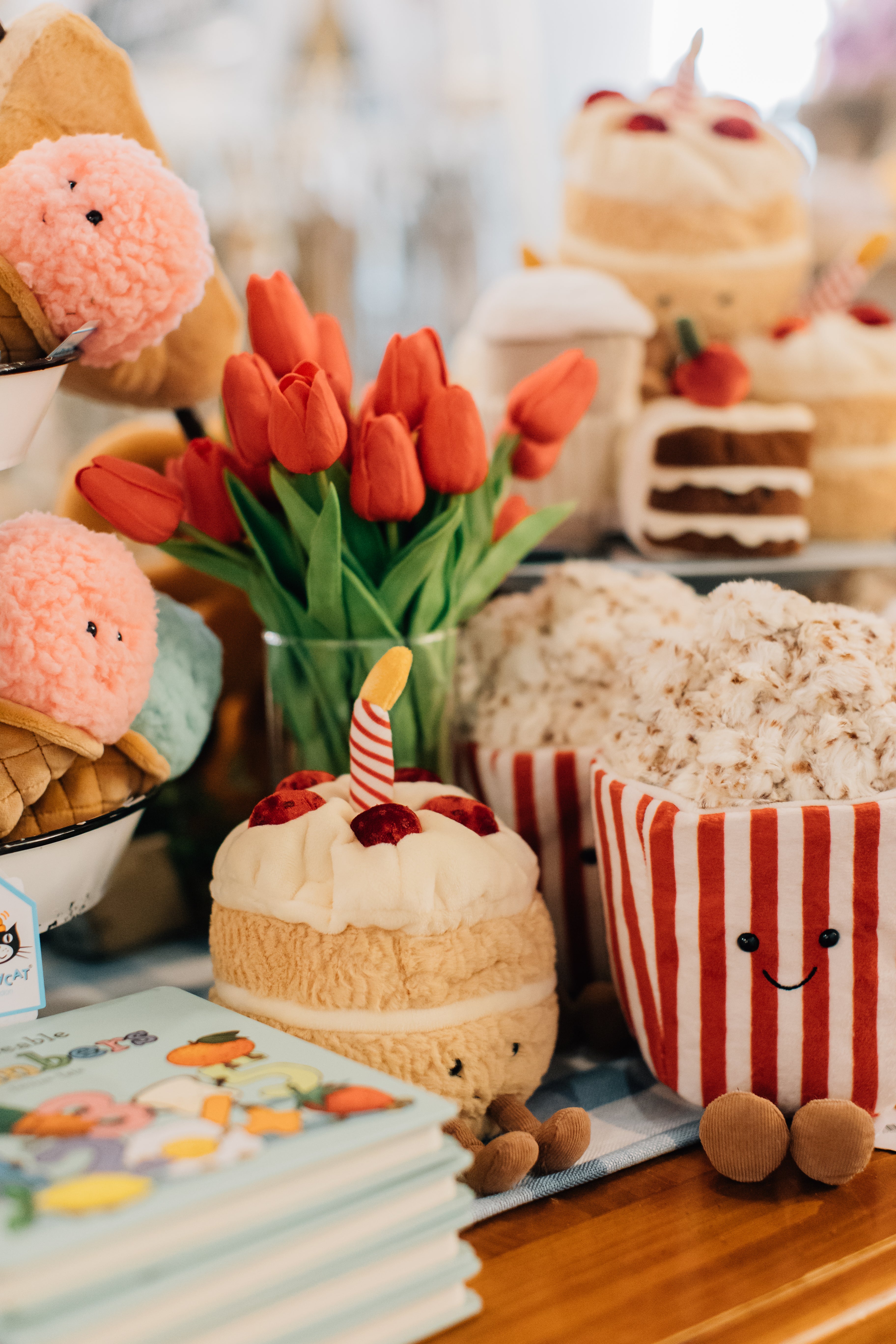 Jellycat - Amuseable Birthday Cake