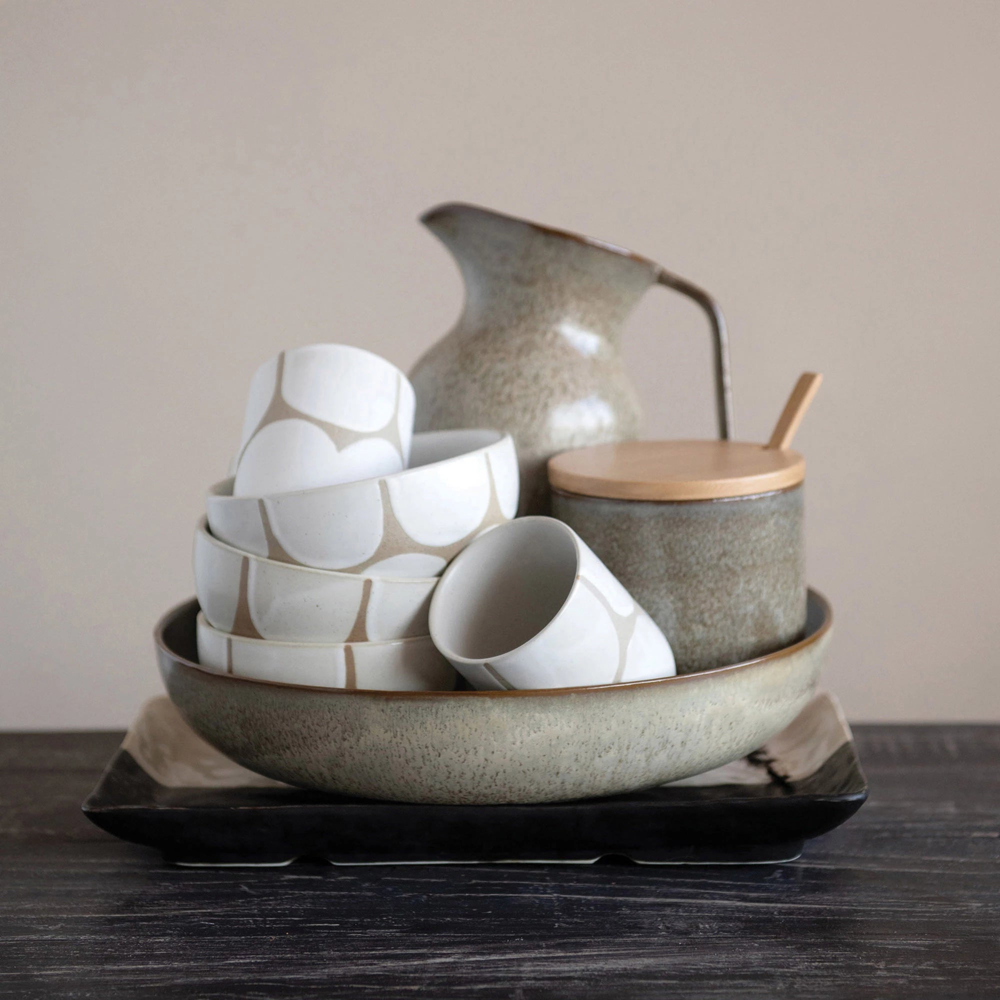Stoneware Bowl with Scallop Design